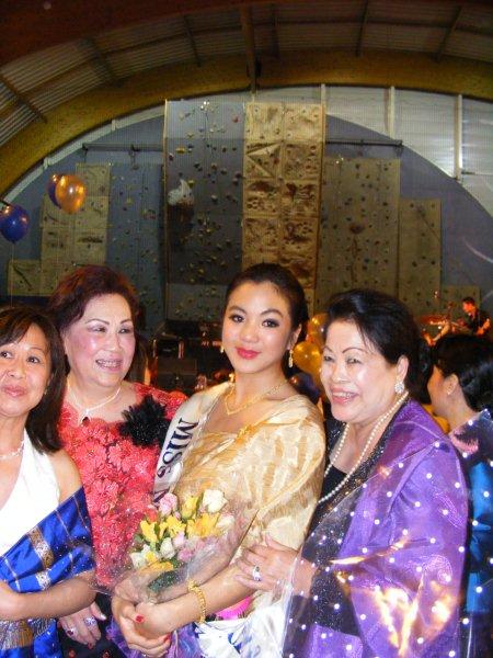 2009_0408noelfamilysyhanath200121.jpg