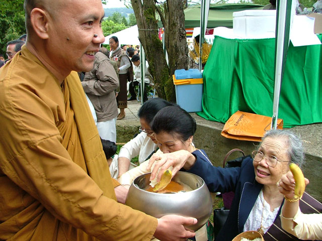 8thphrabang2007 163